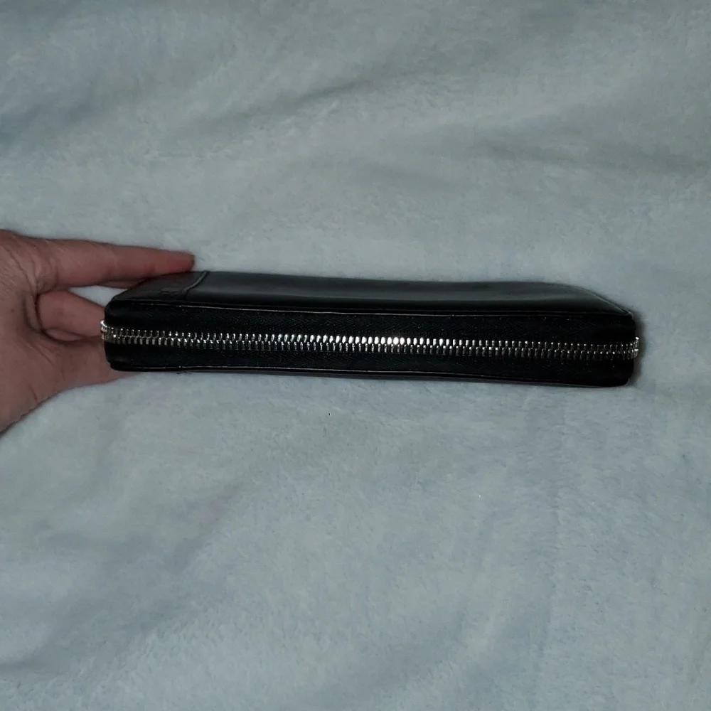 Gucci Zip Around Long Wallet - Picture 11 of 16